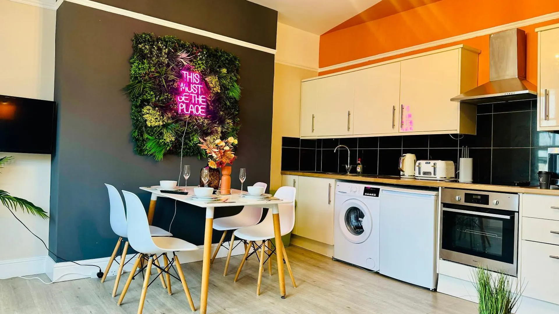 Central 2 Bedroom Flat Next To Brighton Beach & Churchill Square Reino Unido