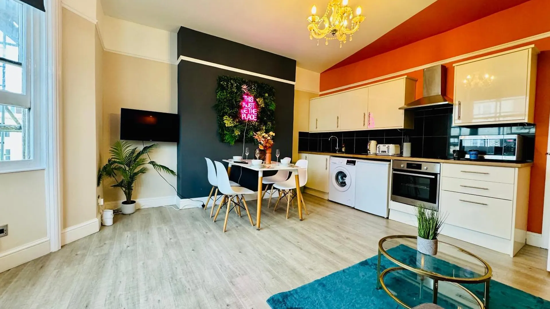 Apartamento Central 2 Bedroom Flat Next To Brighton Beach & Churchill Square